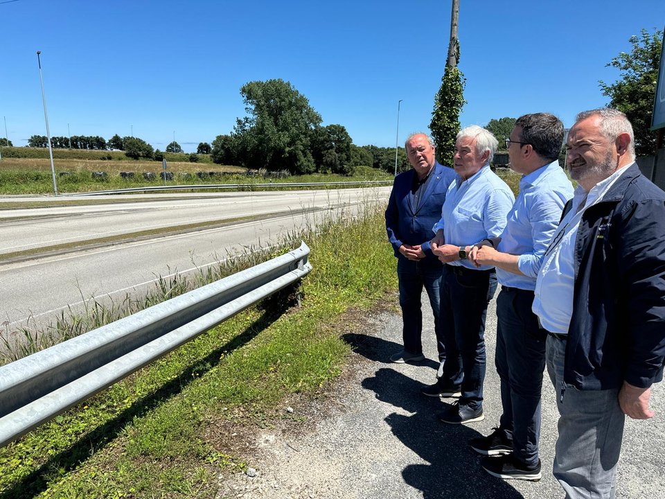 Barreiro, Balseiro e Serrano en  Ribadeo con Vega (1)