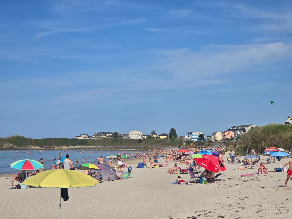 Playa Barreiros durante el verano