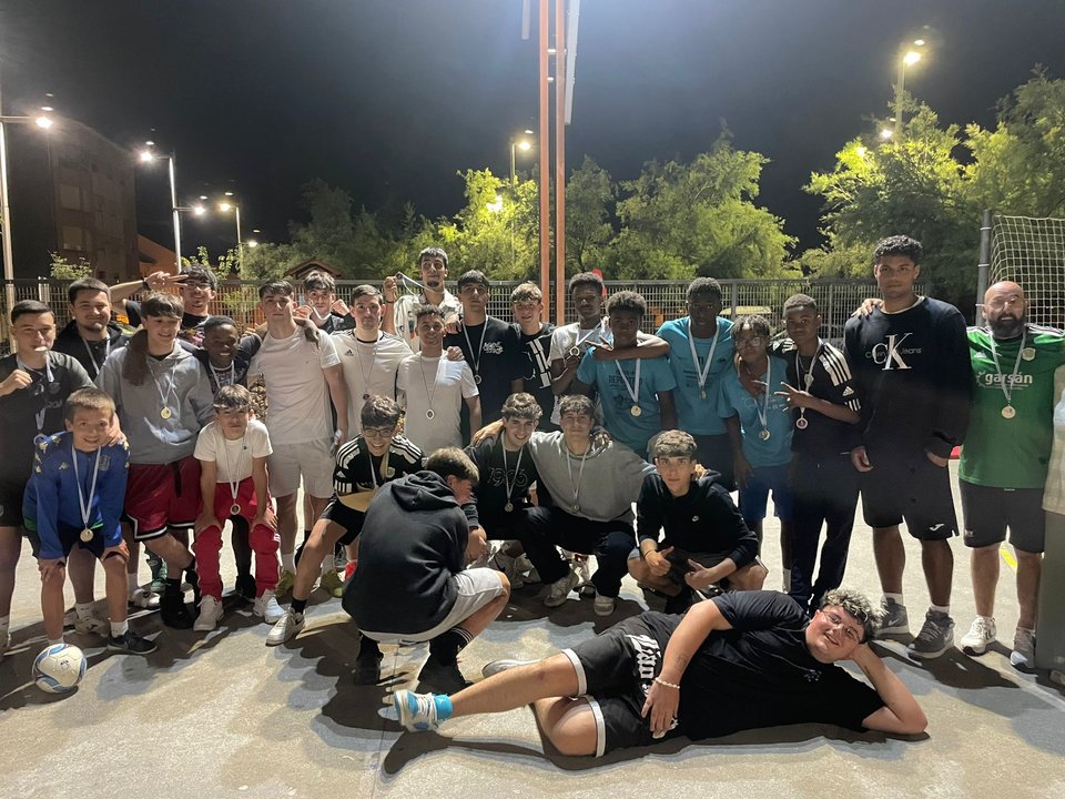 Torneo de fútbol playa de noites de verán en Cervo. Vencedores.