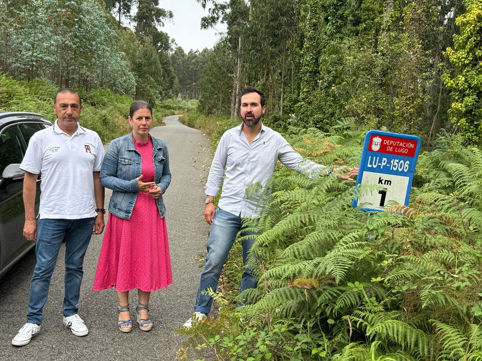 Ameijide, Salgueiro e García Caramés na LU-1506 en Cervo