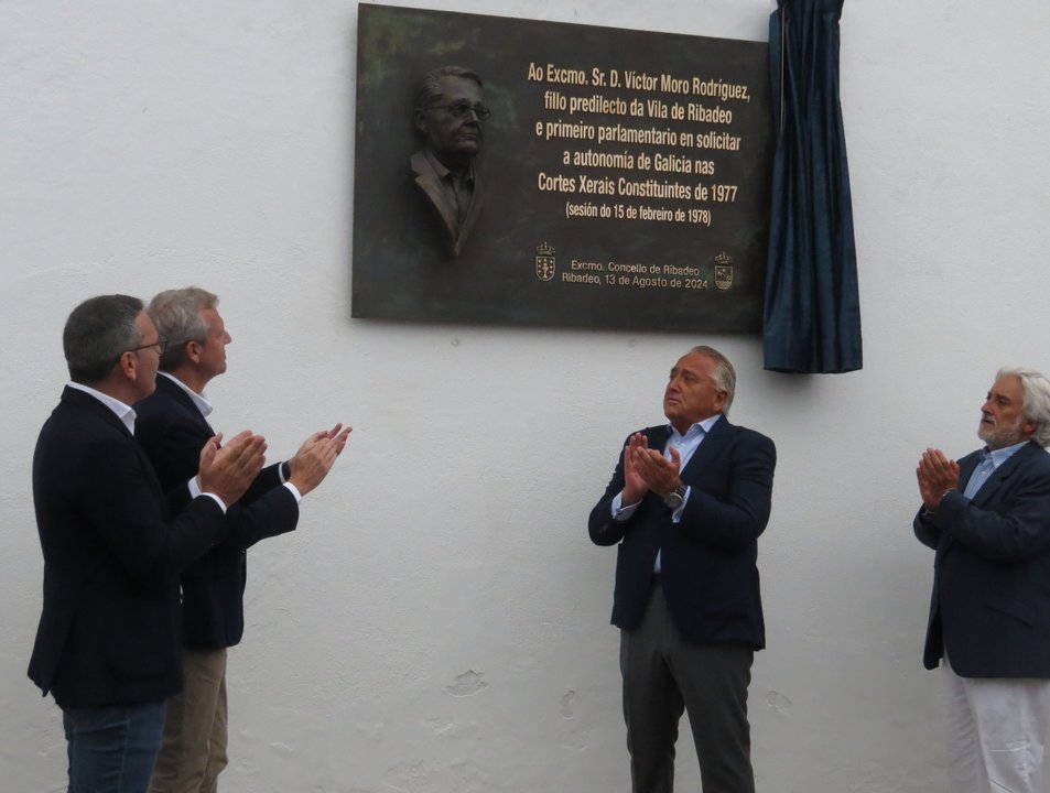 Homenaje a Víctor Moro en Ribadeo. Alfonso Rueda. Dani Vega