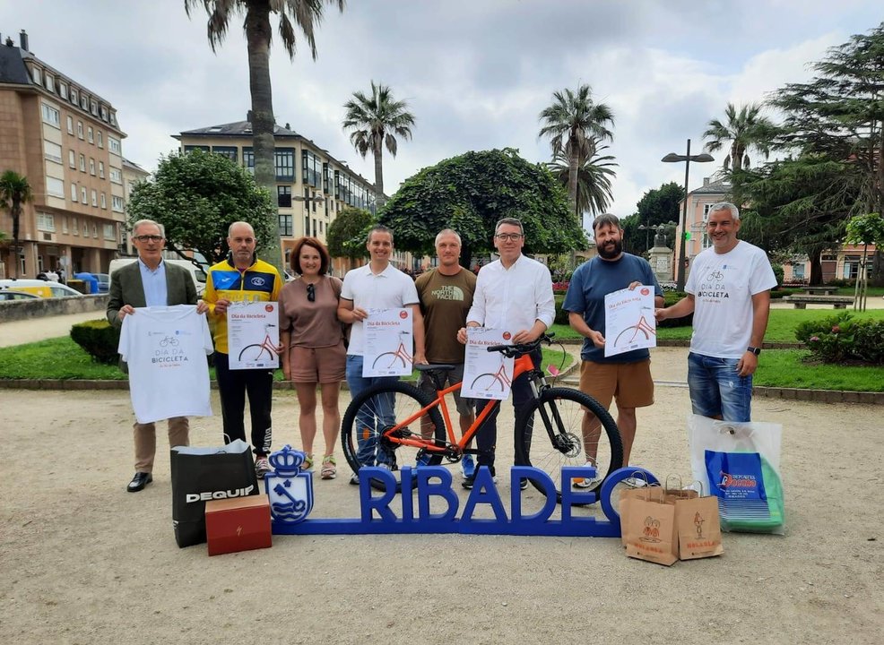 Presentación por el Día da Bicicleta