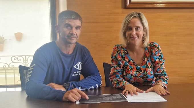 Presentación de las actividades deportivas de la piscina municipal de Viveiro