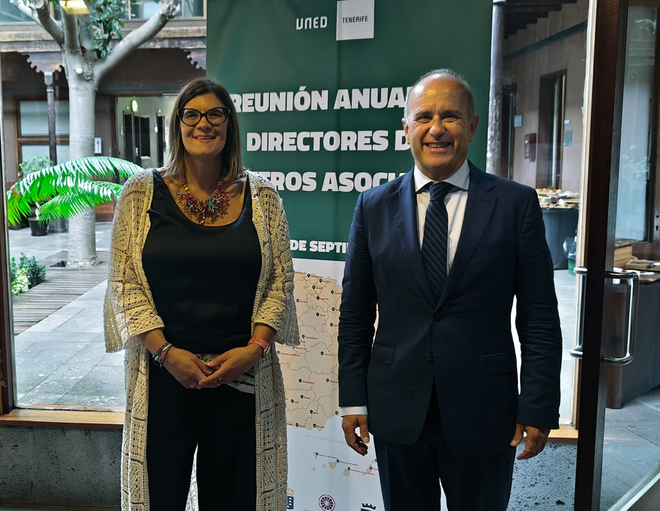 Ana Belén Traseira, durante el encuentro de directores de UNED celebrado en La Laguna