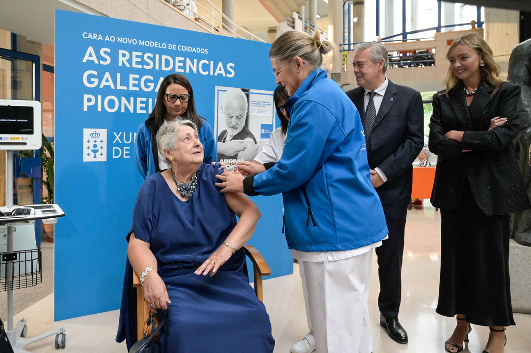 20240923 Inicio campaña vacinación gripe e covid residencias4