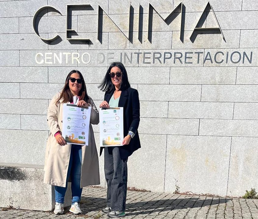 041124 ELENA MARTÍNEZ E MARTA MUIÑA PRESENTAN A PROGRAMACIÓN DA UNED DE FOZ PARA NOVEMBRO