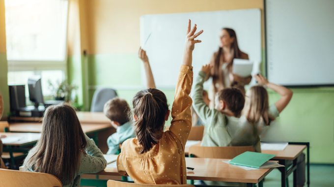 educación colegio niños profesora