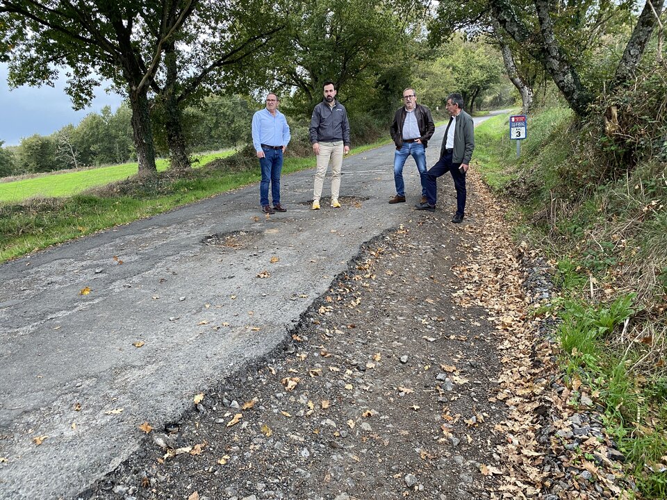 FOTO LU-P-0910 (1). Bóveda, Antonio Ameijide y el alcalde.