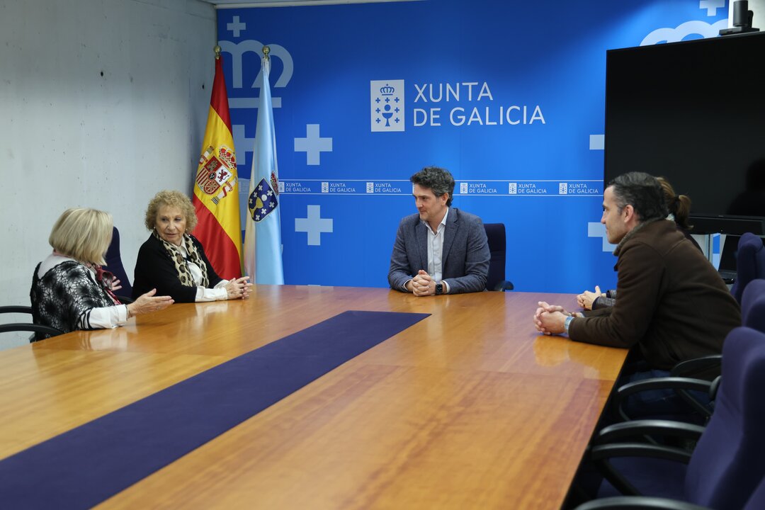 Reunión de Javier Arias con la directiva de la AECC de Lugo