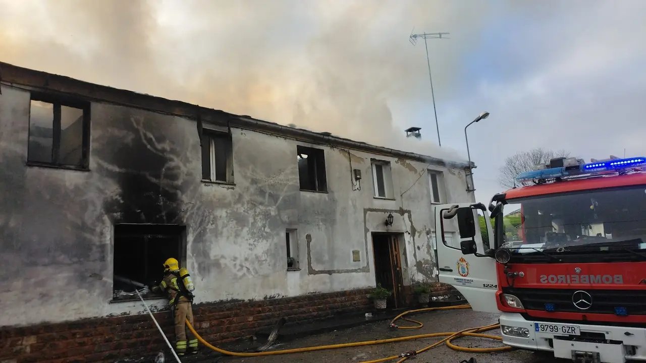 incendio casa trabada