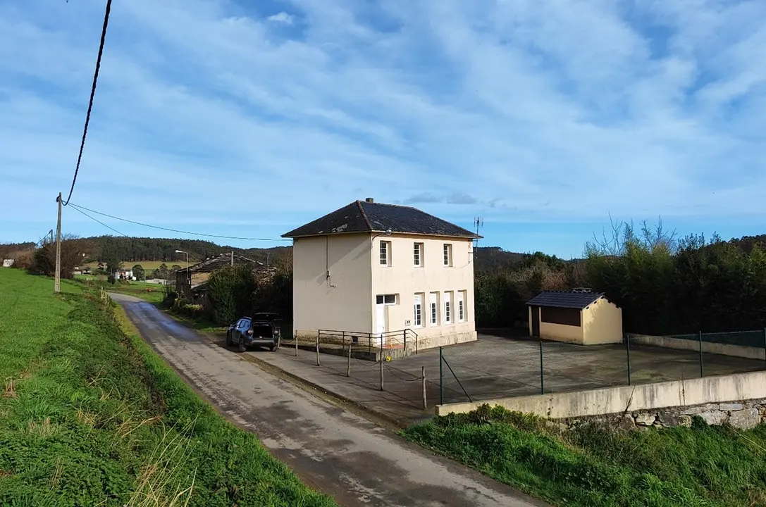 Antiga escola de Valboa