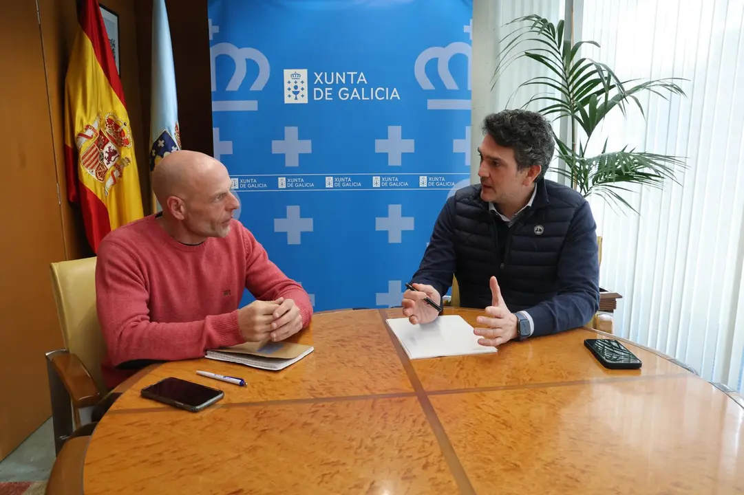 Javier Arias mantuvo una reunión con José María Fernández, portavoz del PP de Trabada